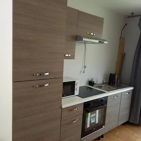 Nantes Aeroport 1-5 Couchages-Parking-Jardin Holiday home Bouguenais